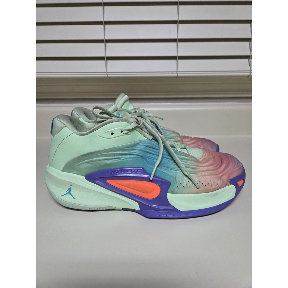 Nike Air Jordan Luka 3 Mens Size 10.5 Green Pink Athletic Running Shoes Sneakers - Picture 2 of 9